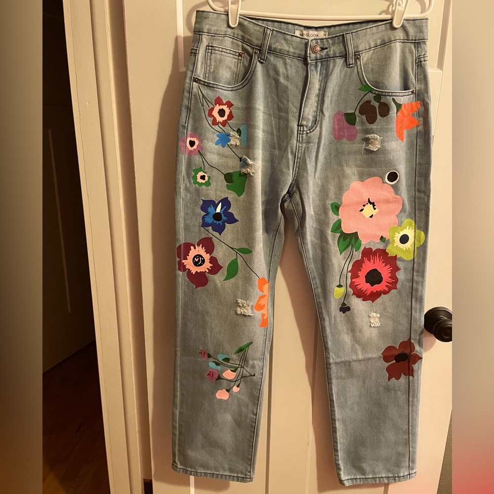 Misslook Jeans with Unique Colorful Flowers and Distressing size XL